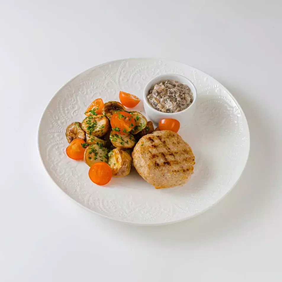 Котлета куриная с мини-картофелем