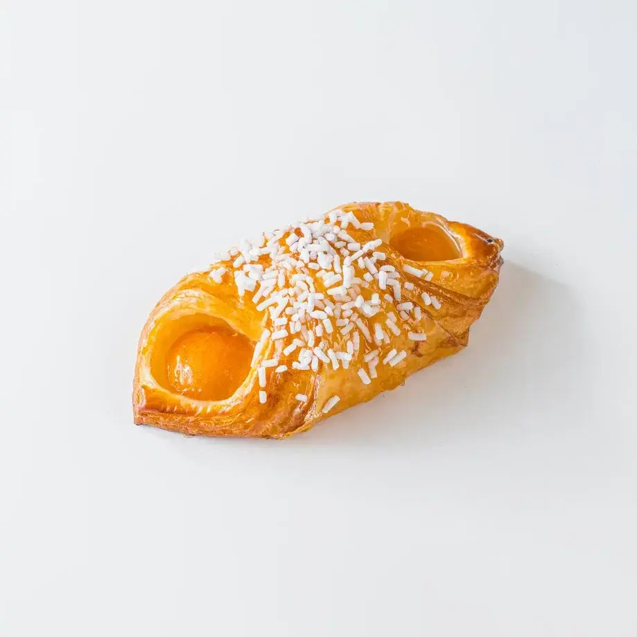 Слойка с абрикосом